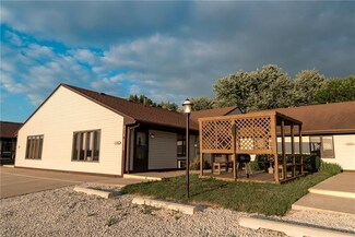 5072 Karen Dr Unit 319, Panora, IA 50216
