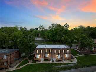 2759 Blackforest Dr Unit 2759, Saint Louis, MO 63129