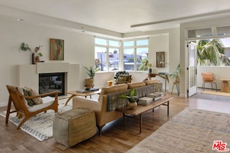 920 Granite Dr Unit 316, Pasadena, CA 91101