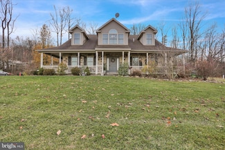 70 S Park Ave, Mertztown, PA 19539