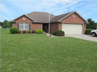 552 S Kasper Dr, Santa Claus, IN 47579