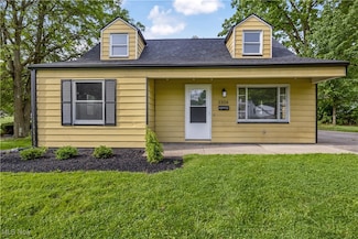 3304 Tangent St, Youngstown, OH 44502