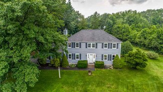 2 Waterview Cir, Litchfield, NH 03052