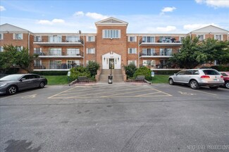 1110 N Farnsworth Ave Unit 207, Aurora, IL 60505