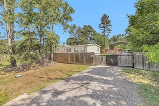 56 Michael St, Huntsville, TX 77320