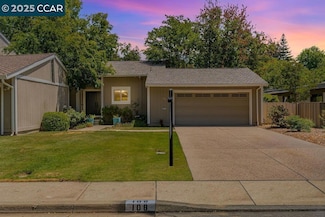 108 Clover Hill Ct, Danville, CA 94526