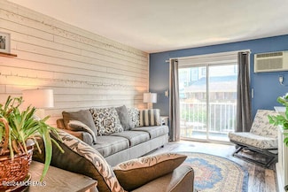 65 Whitefield Ave Unit 204, Ocean Grove, NJ 07756
