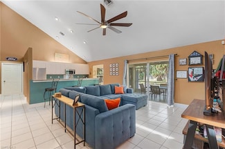 561 8th St NE, Naples, FL 34120