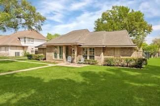 906 Fern Ln, Katy, TX 77493