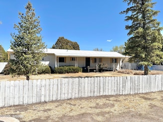 1057 S Burk St, Eagar, AZ 85925