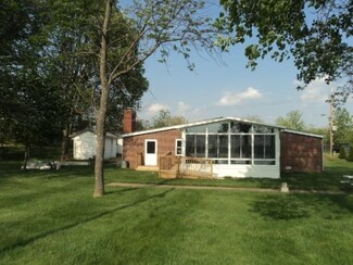 200 Lane 101 Lake Woods, Hudson, IN 46747