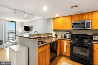 414 Water St Unit 2106, Baltimore, MD 21202