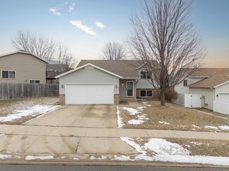 4220 Redhawk Dr SE, Rochester, MN 55904