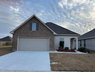 1901 Meadow Oak Dr, Saint Gabriel, LA 70776
