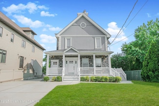 5434 Amboy Rd, Staten Island, NY 10312