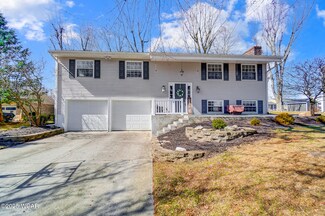 1464 W Shore Dr, Lima, OH 45805