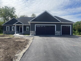 300 Luann Kay Ln, Orfordville, WI 53576