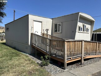 3319 W 10th St Unit 9, the Dalles, OR 97058