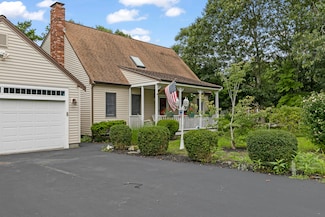 53 Dry Hollow Ln, Mashpee, MA 02649