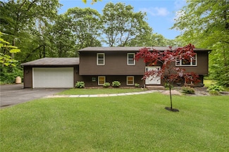 111 Bramble Bush Rd, Coventry, RI 02816
