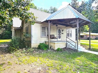 1112 W Duval St, Troup, TX 75789