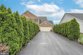 423 Baumgardner Dr, Harrisburg, PA 17112