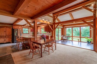 826 Pat Kelley Ln, Manchester, VT 05255