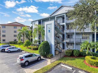 900 SW 125th Way Unit R304, Pembroke Pines, FL 33027
