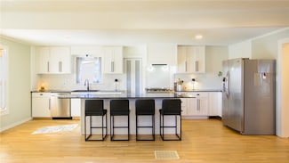 908 N 9th St, Rogers, AR 72756