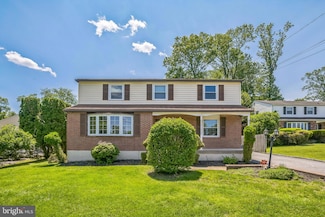 608 Dolores Dr, Broomall, PA 19008