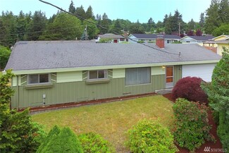 2811 Rozewood Dr, Bremerton, WA 98310