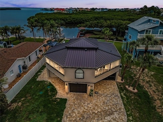 1616 Seabreeze Dr, Tarpon Springs, FL 34689