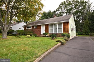 406 Meadow Ln, Oreland, PA 19075