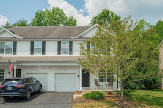 654 Grove Cir Unit 2004, Columbus, OH 43230
