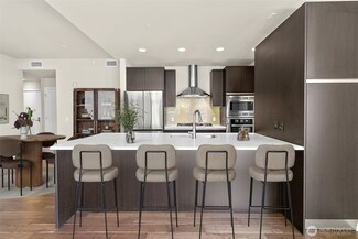 10000 Main St Unit 504, Bellevue, WA 98004