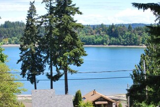 121 E Barbary Dr, Grapeview, WA 98546