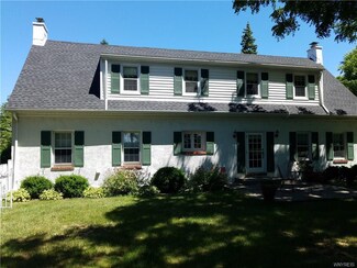 3895 River Rd, Youngstown, NY 14174