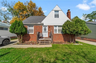 16401 Home St, Maple Heights, OH 44137