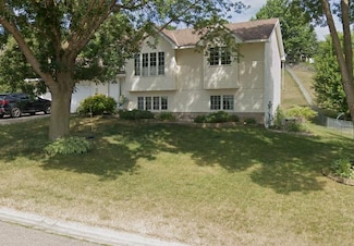 8710 Hillview Dr E, Saint Bonifacius, MN 55375