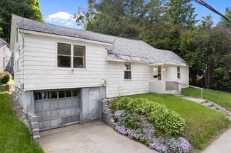 379 S Main St, Brattleboro, VT 05301