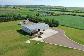 315 40th Ave NW, Underwood, ND 58576