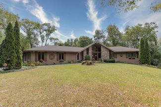 11N060 Johnstown Rd, Elgin, IL 60124