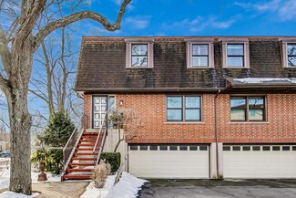 1450 Glencoe Ave, Highland Park, IL 60035