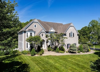 10 Oak St, Hopkinton, MA 01748