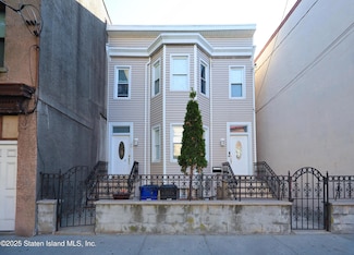 1206 Bay St, Staten Island, NY 10305