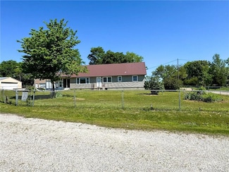 10784 SW 70th St, Chetopa, KS 67336