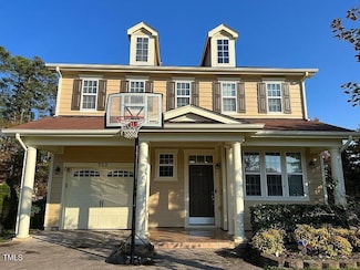 732 Champlain Ct, Cary, NC 27519