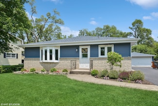 345 Catalpa Ave, Roselle, IL 60172