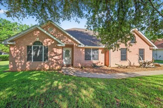 1913 Celtic Rd, Tallahassee, FL 32317