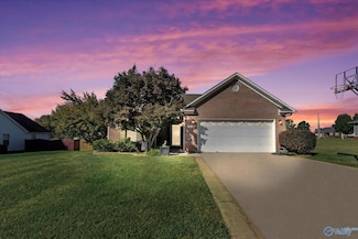 212 Tanner Point Dr, New Market, AL 35761